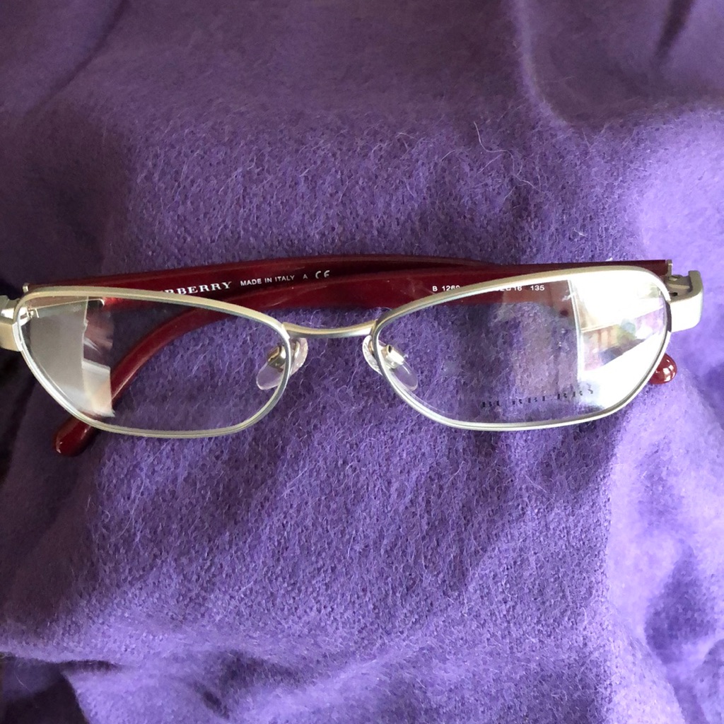 Frame - Burberry 70$